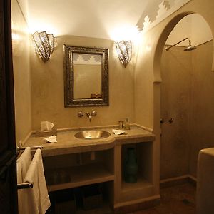 Camera standard con letto king size